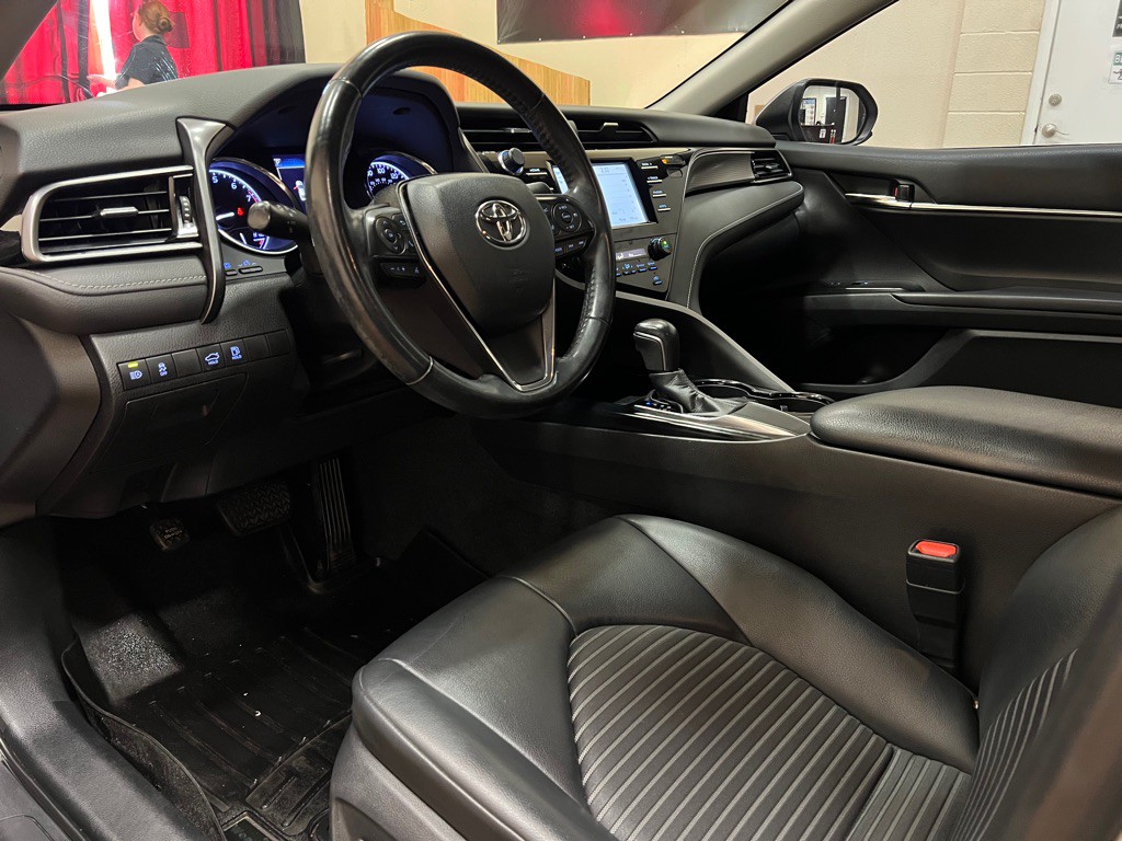 2019 Toyota Camry Image 26