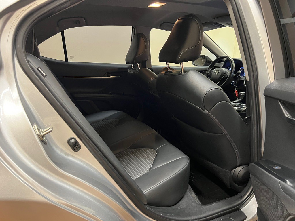 2019 Toyota Camry Image 31