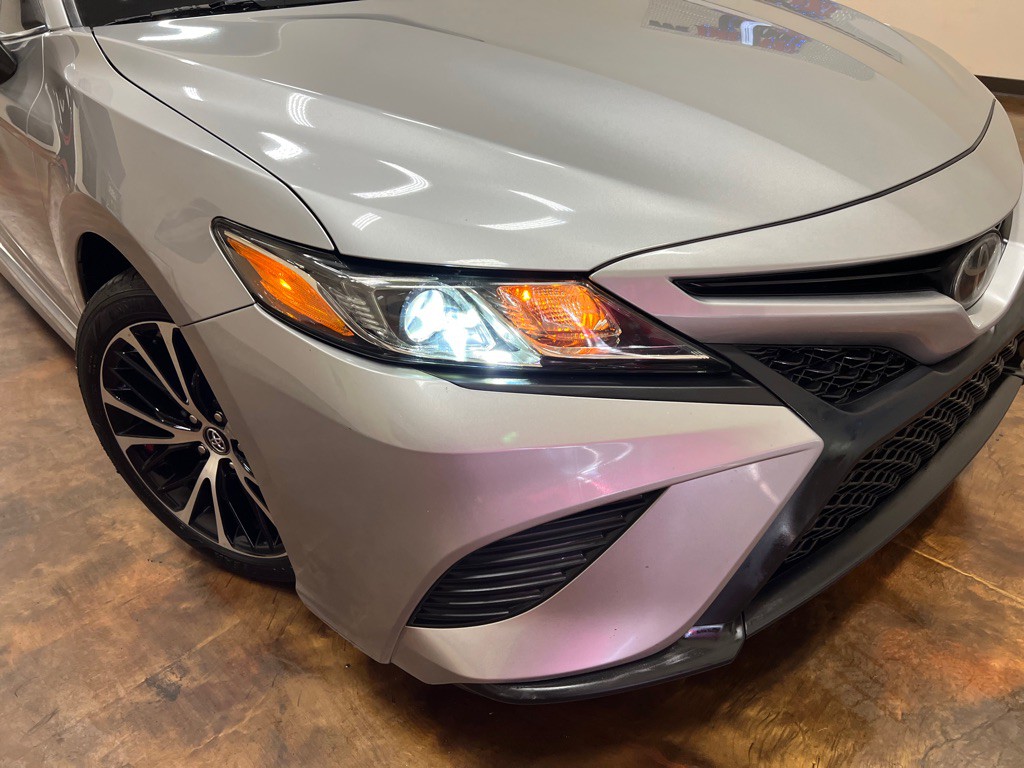 2019 Toyota Camry Image 38