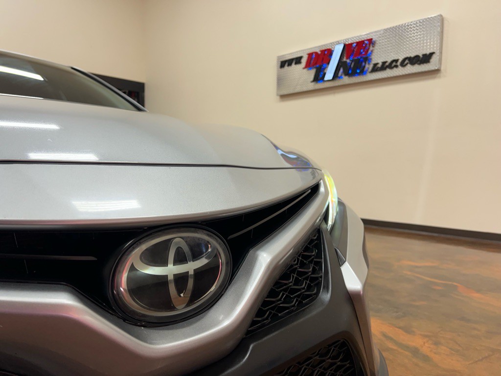 2019 Toyota Camry Image 40