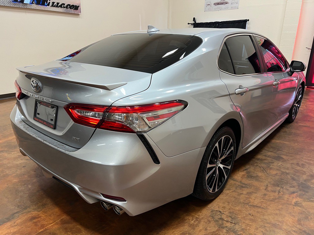 2019 Toyota Camry Image 42