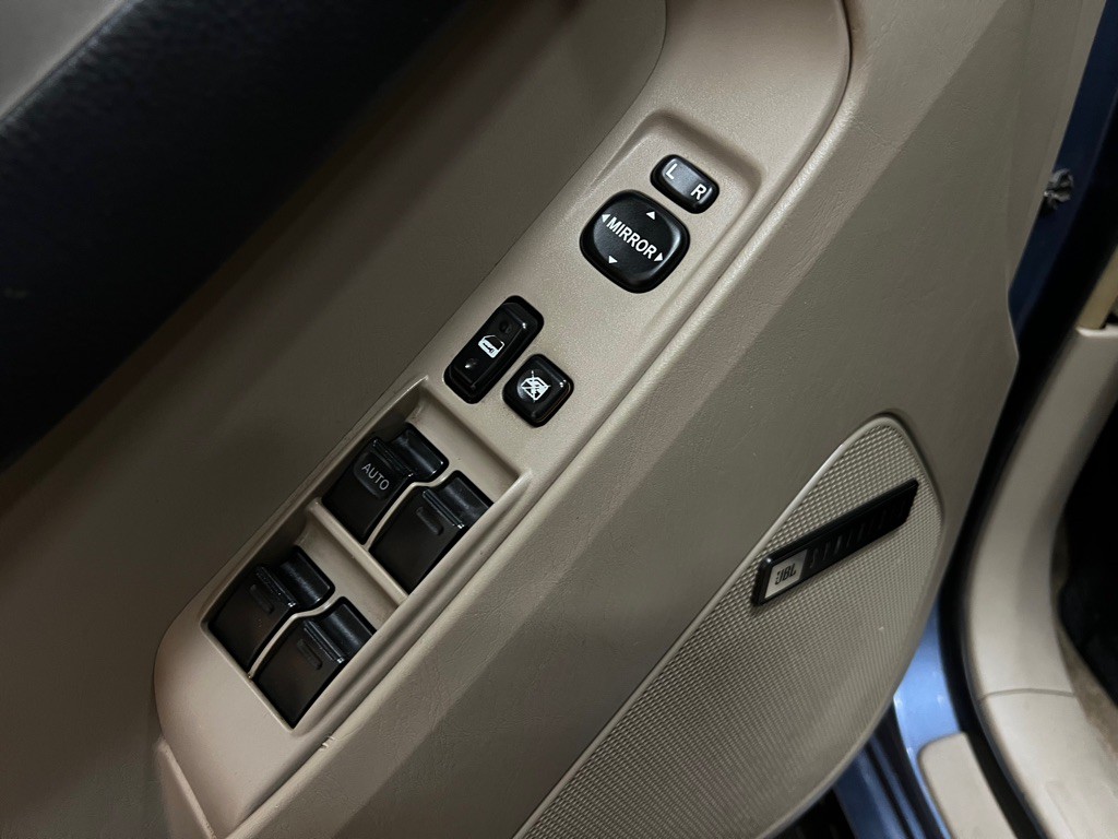 2003 Toyota 4Runner Image 16