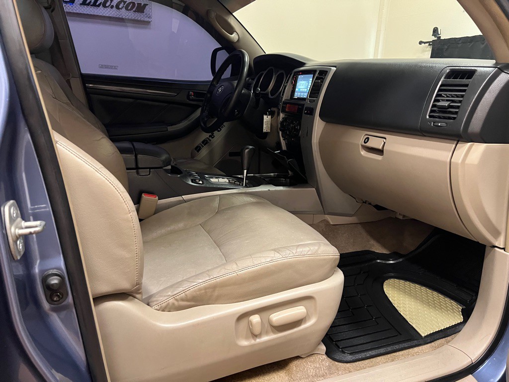 2003 Toyota 4Runner Image 24