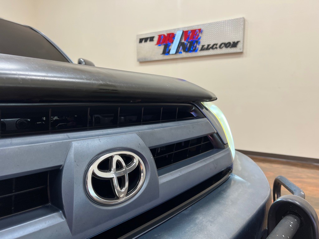 2003 Toyota 4Runner Image 31