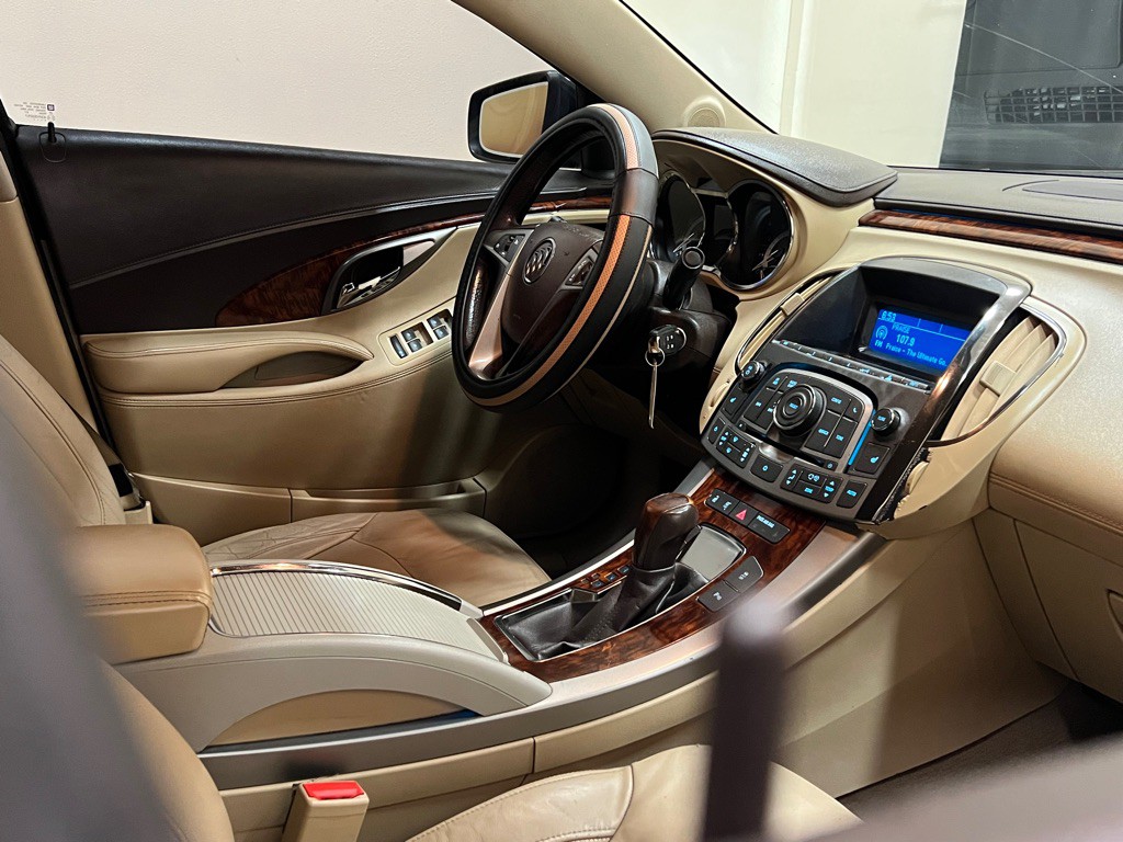 2012 Buick Lacrosse Image 16
