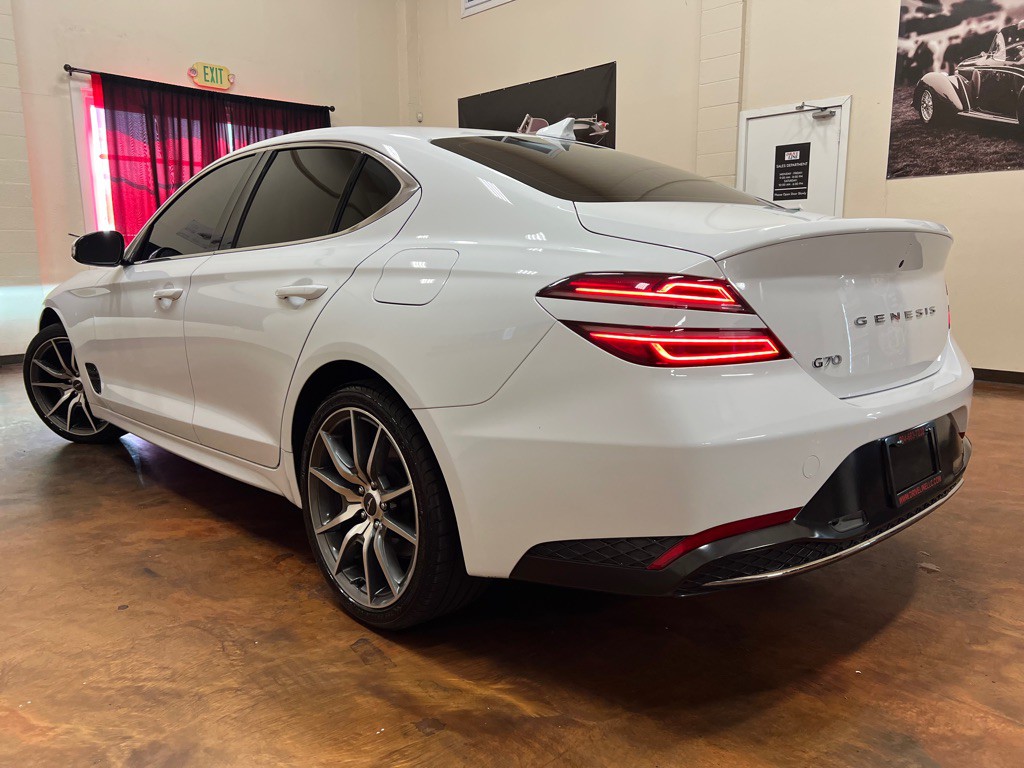 2023 Genesis G70 Image 2