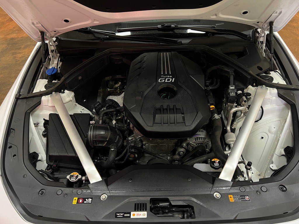 2023 Genesis G70 Image 13