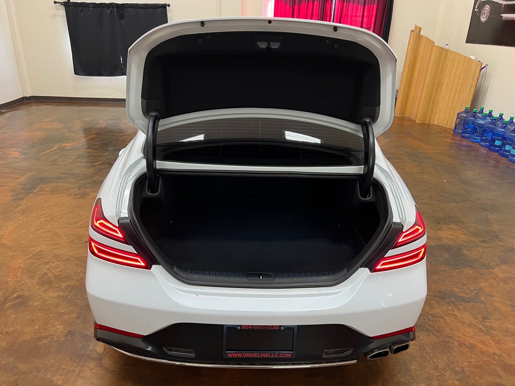 2023 Genesis G70 Image 15