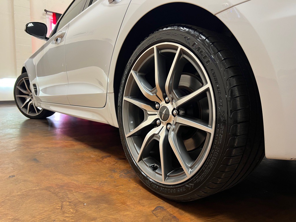 2023 Genesis G70 Image 39