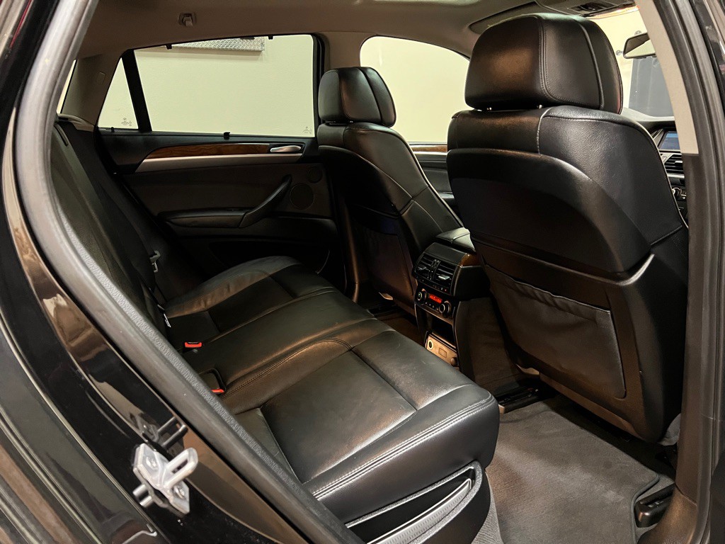 2014 BMW X6 Image 35