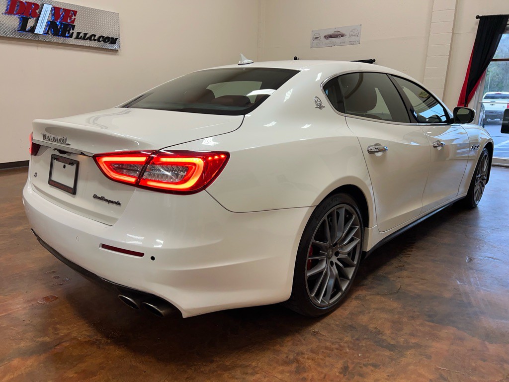 2017 Maserati Quattroporte Image 9