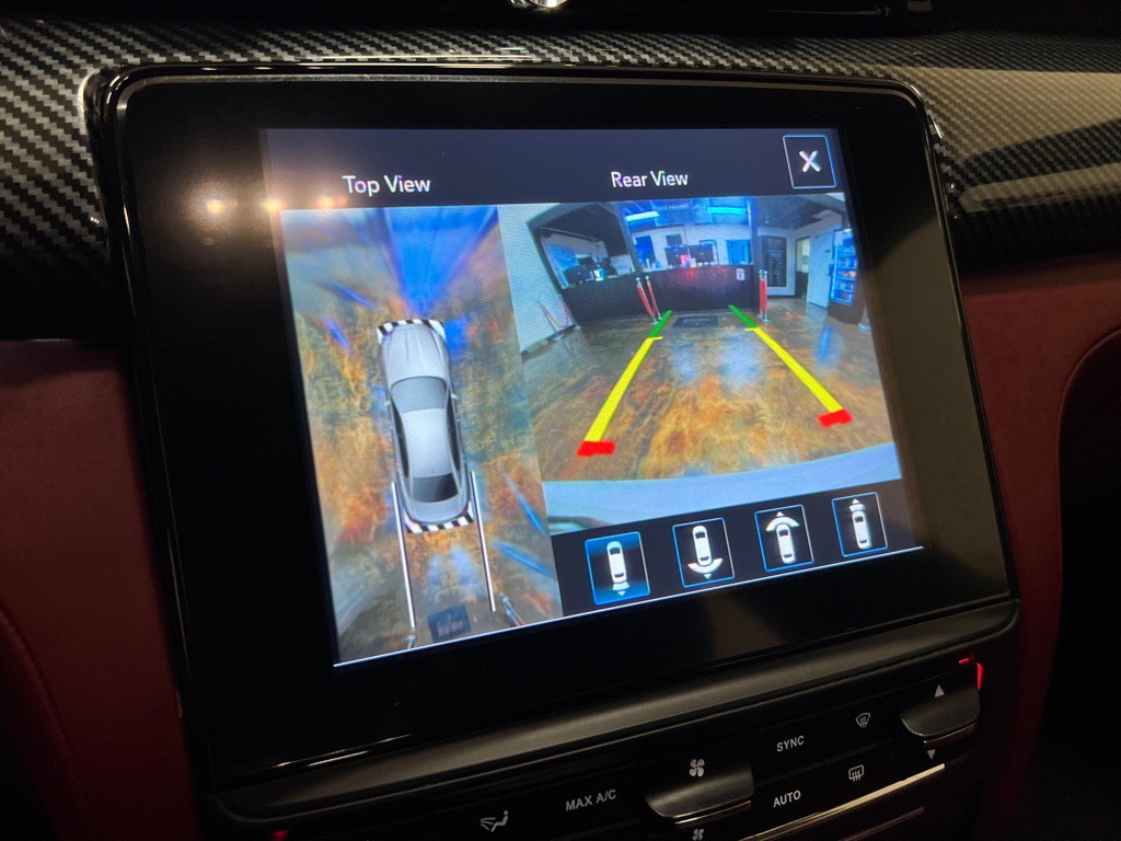 2017 Maserati Quattroporte Image 23