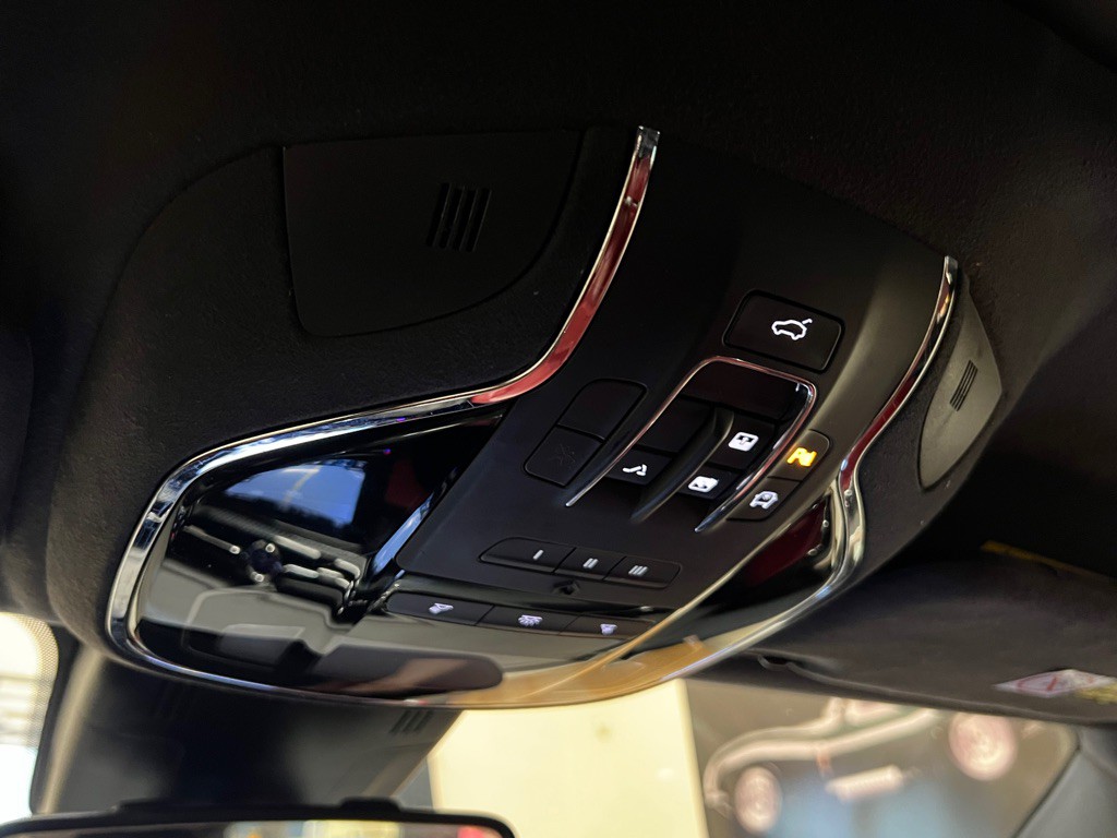 2017 Maserati Quattroporte Image 25