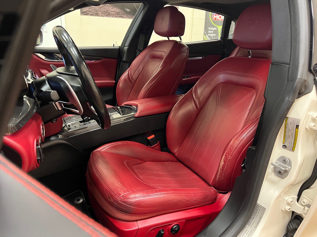 2017 Maserati Quattroporte Image 27