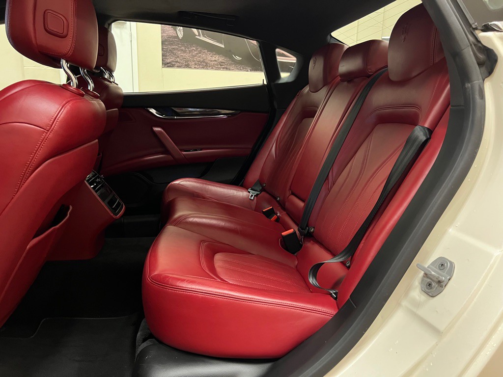 2017 Maserati Quattroporte Image 29