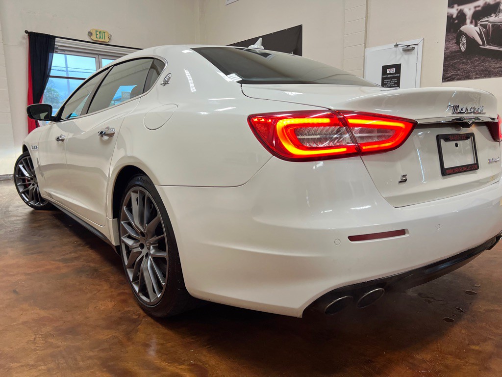 2017 Maserati Quattroporte Image 35