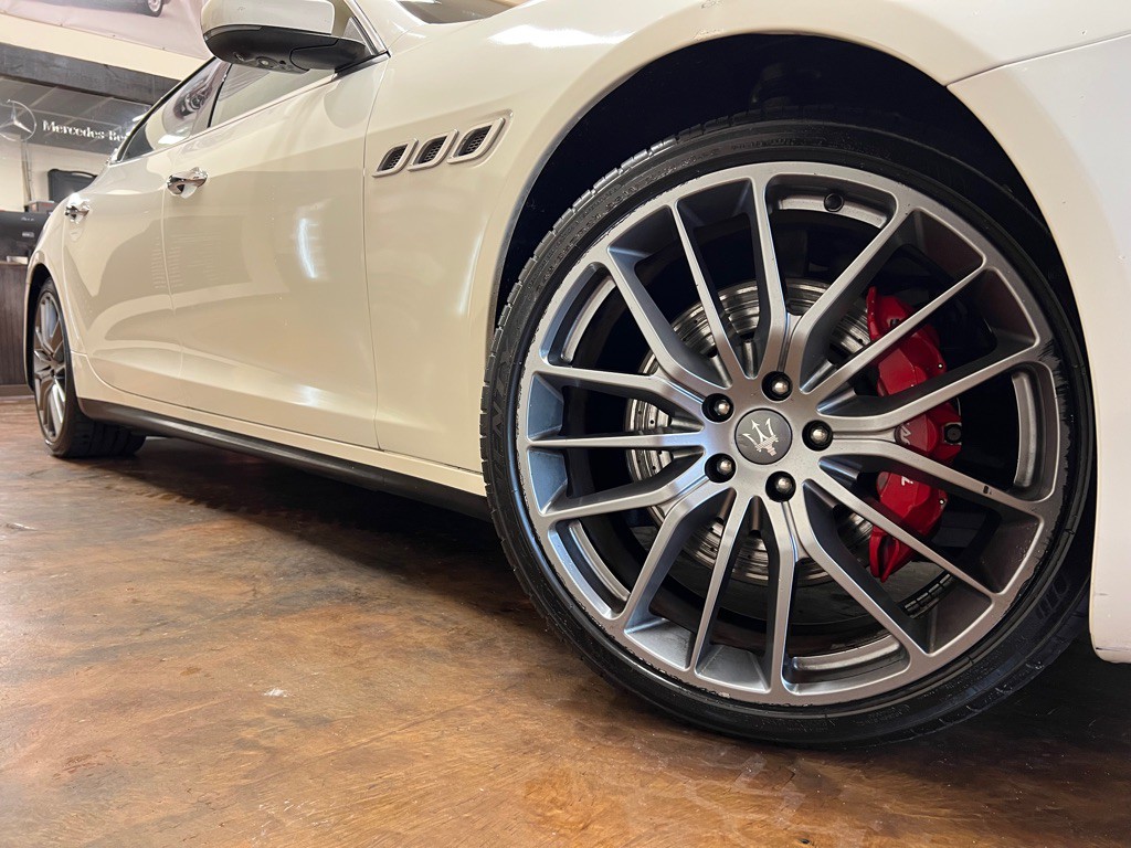 2017 Maserati Quattroporte Image 36