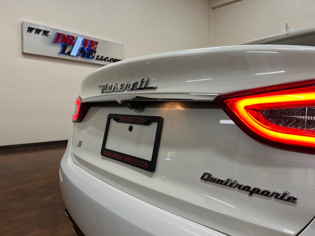 2017 Maserati Quattroporte Image 39