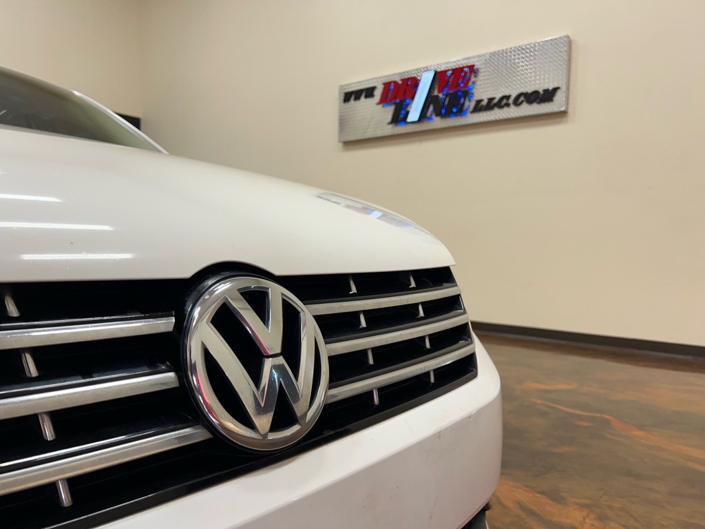 2015 Volkswagen Passat Image 39