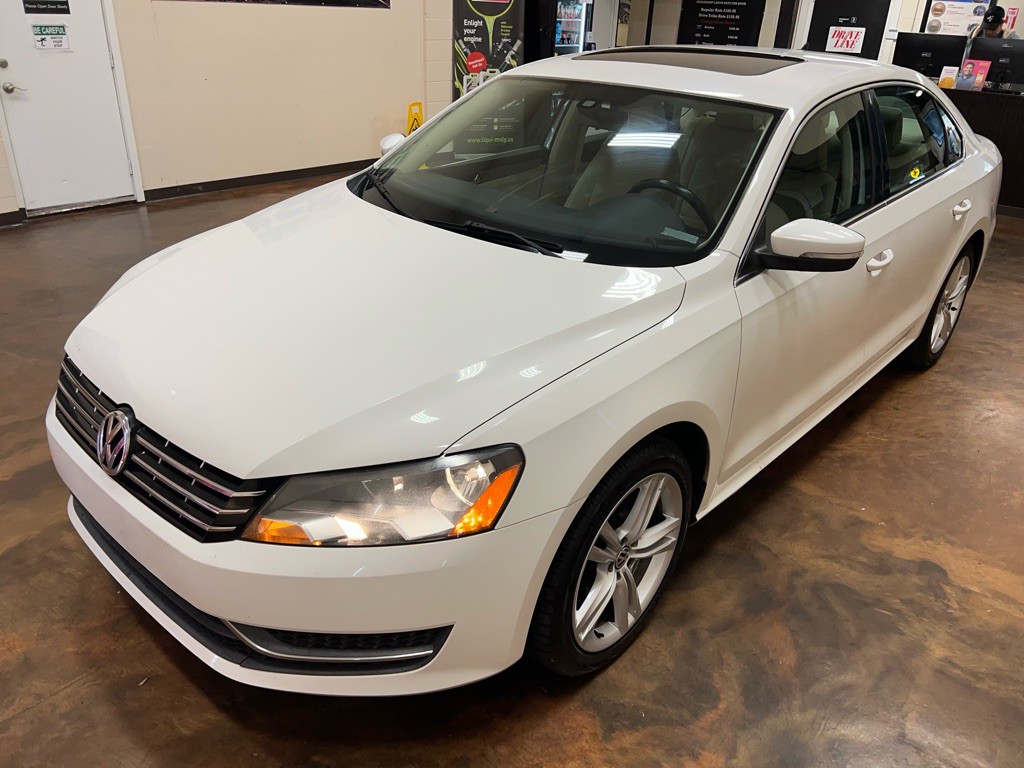 2015 Volkswagen Passat Image 43