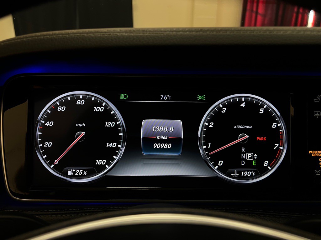 2015 Mercedes-Benz S-Class Image 23