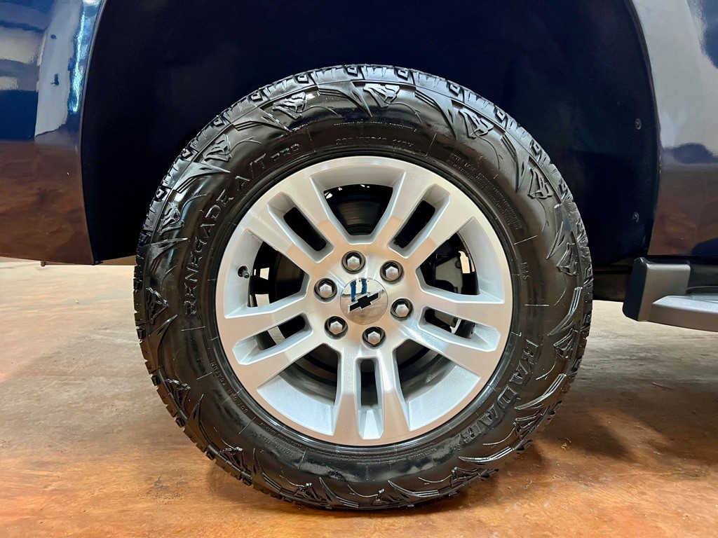 2019 Chevrolet Tahoe Image 12