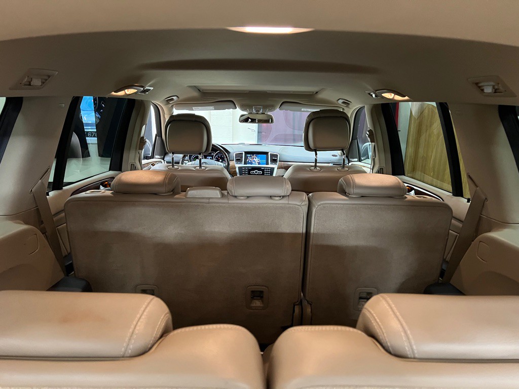 2015 Mercedes-Benz GL-Class Image 16