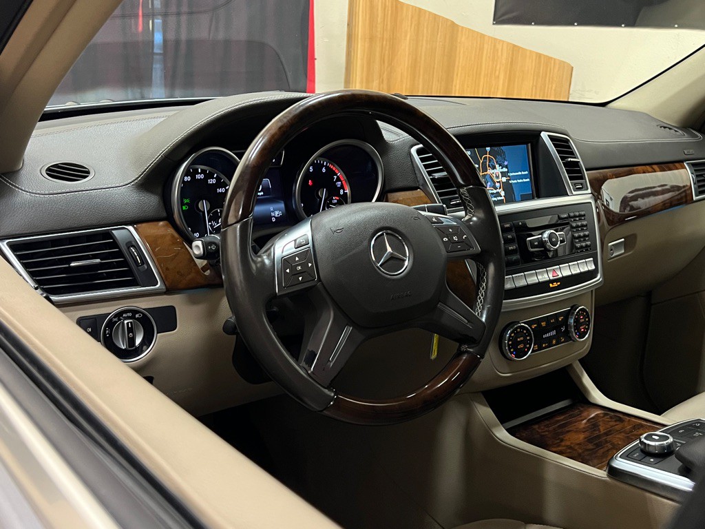 2015 Mercedes-Benz GL-Class Image 18