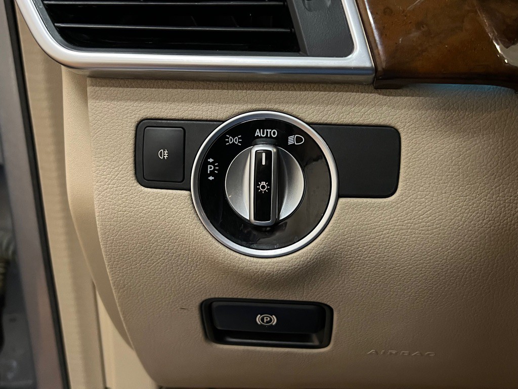 2015 Mercedes-Benz GL-Class Image 21