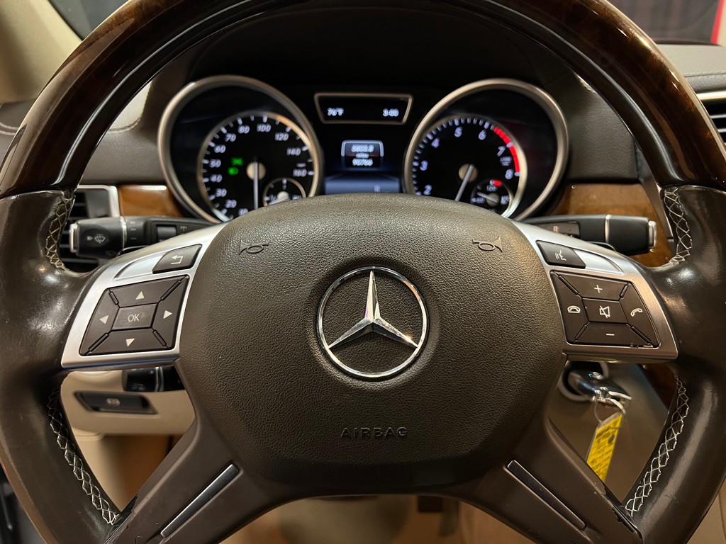 2015 Mercedes-Benz GL-Class Image 23