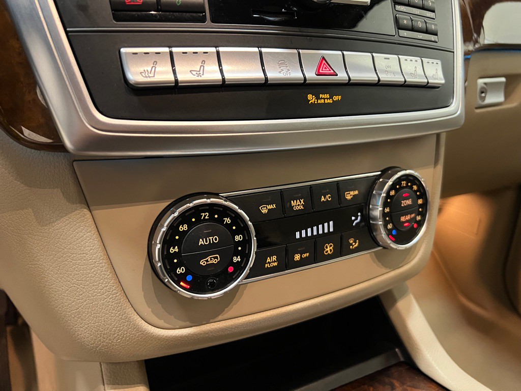 2015 Mercedes-Benz GL-Class Image 25