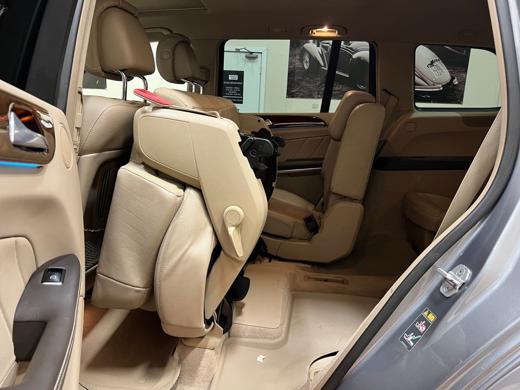 2015 Mercedes-Benz GL-Class Image 33