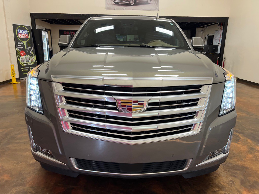 2017 Cadillac Escalade Image 4