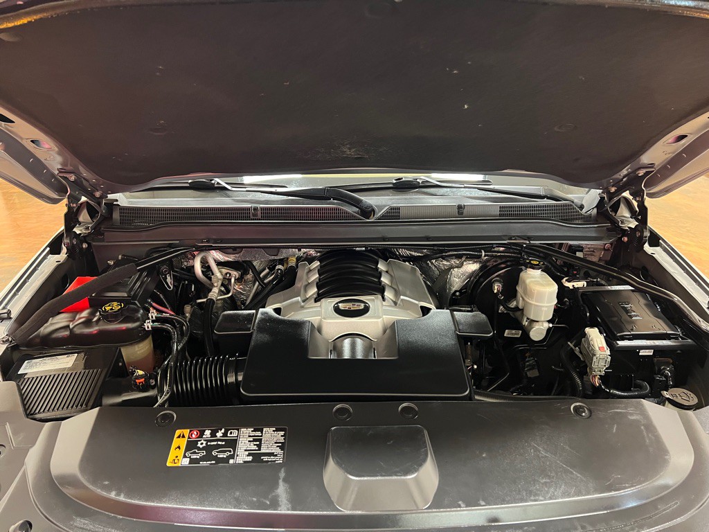 2017 Cadillac Escalade Image 13