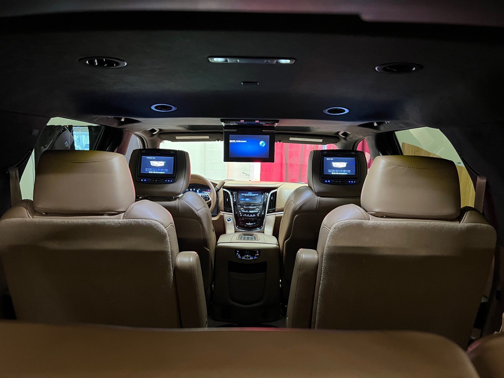 2017 Cadillac Escalade Image 16