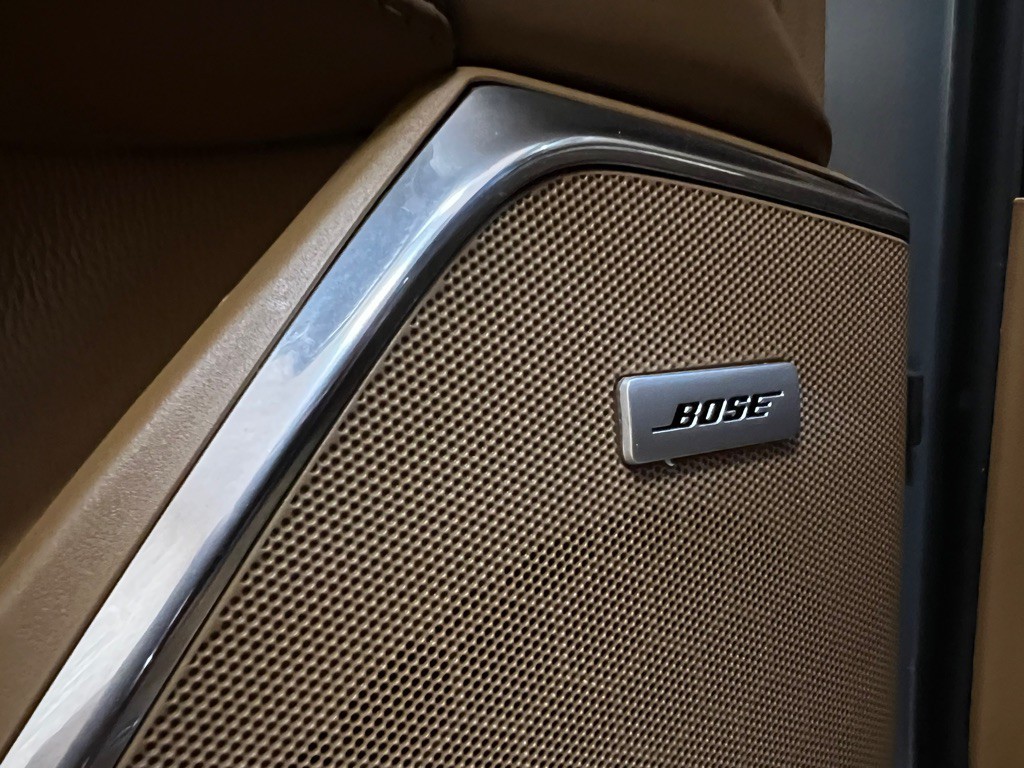 2017 Cadillac Escalade Image 24