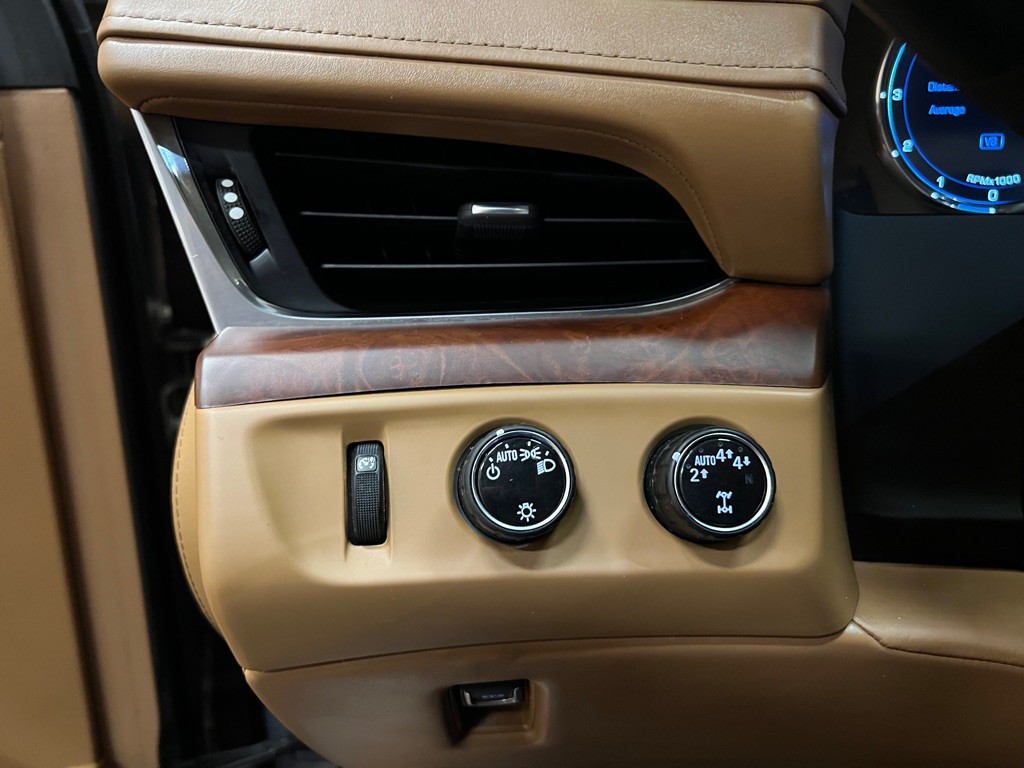 2017 Cadillac Escalade Image 26