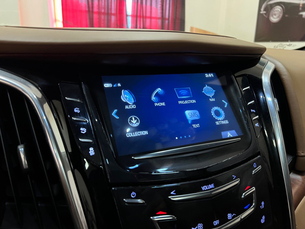 2017 Cadillac Escalade Image 36