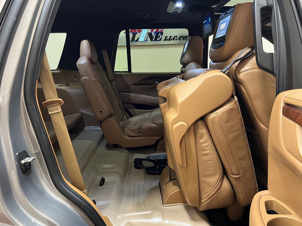 2017 Cadillac Escalade Image 50