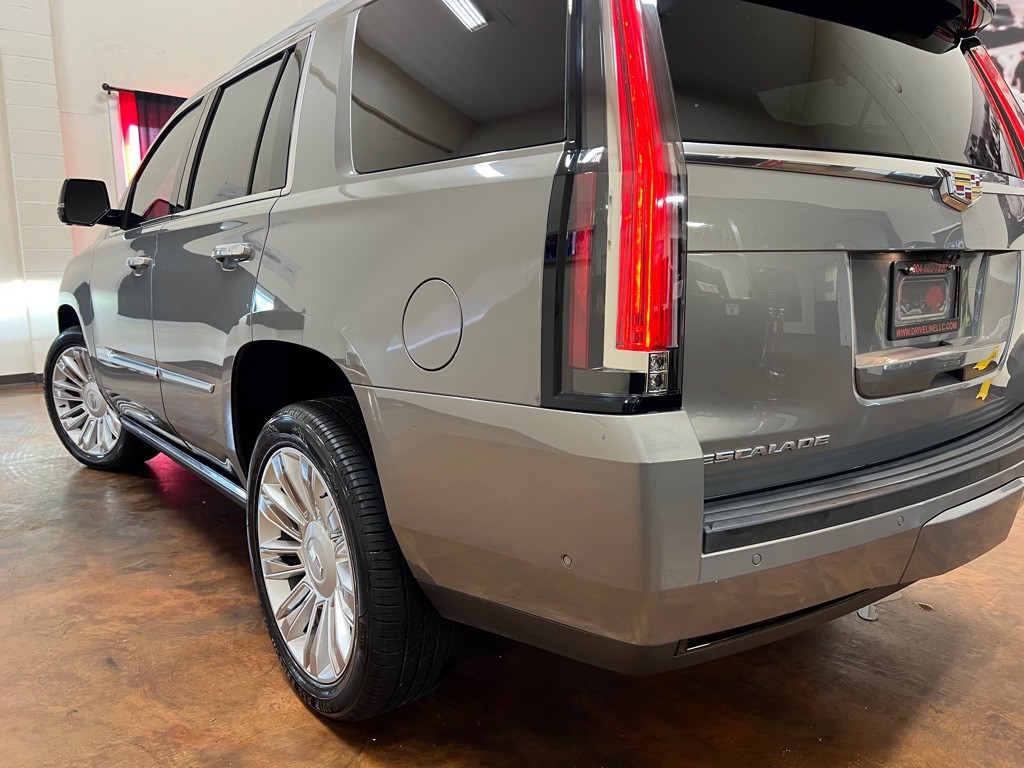 2017 Cadillac Escalade Image 57