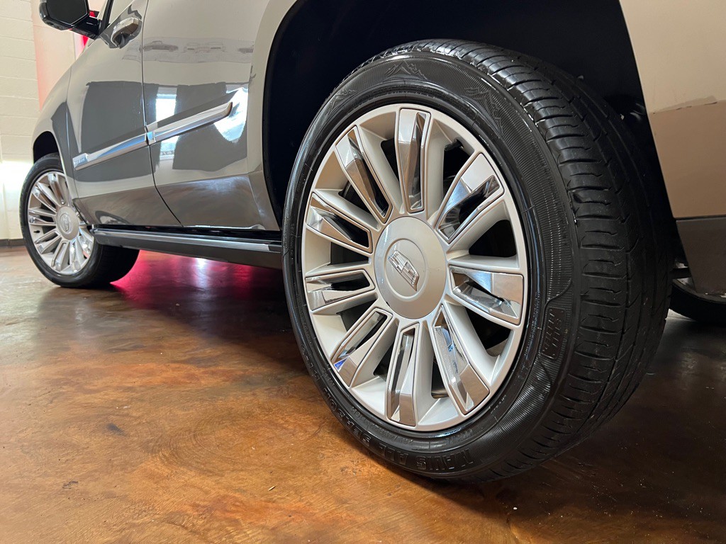 2017 Cadillac Escalade Image 59