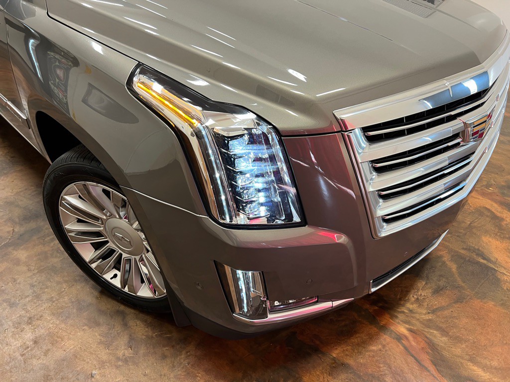 2017 Cadillac Escalade Image 60