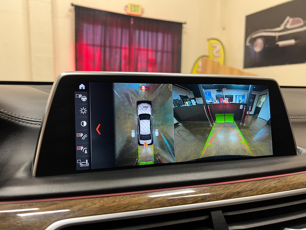 2018 BMW 7 Series Image 27