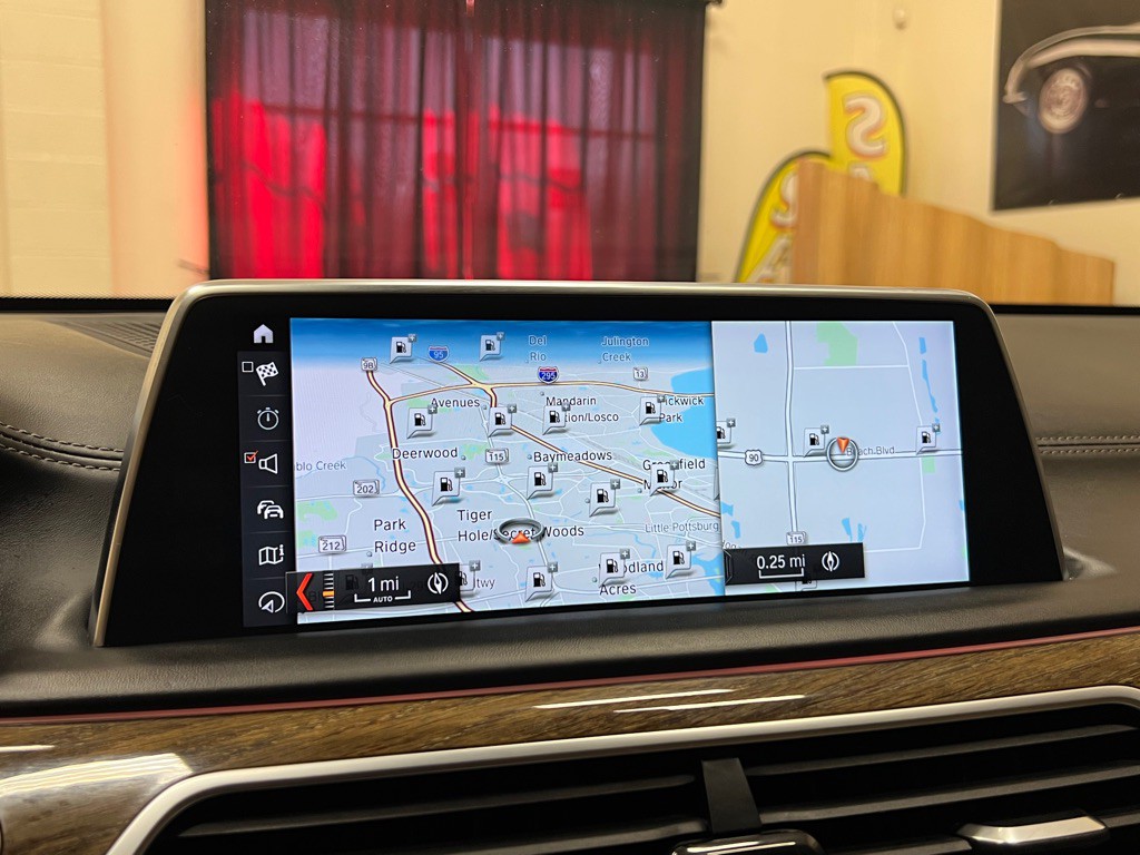 2018 BMW 7 Series Image 30