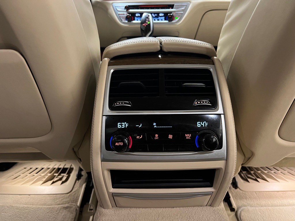 2018 BMW 7 Series Image 42
