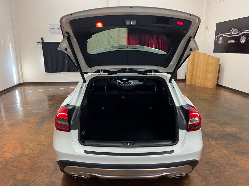 2016 Mercedes-Benz GLA-Class Image 14