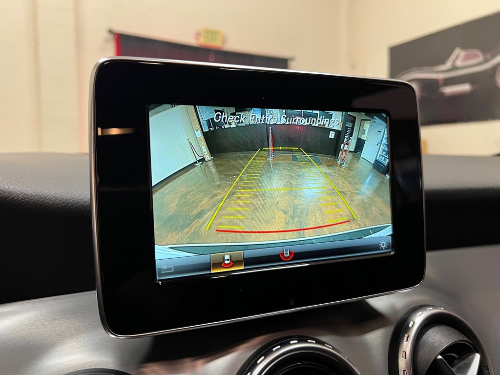 2016 Mercedes-Benz GLA-Class Image 25