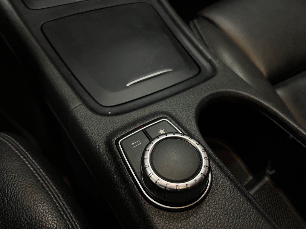 2016 Mercedes-Benz GLA-Class Image 27