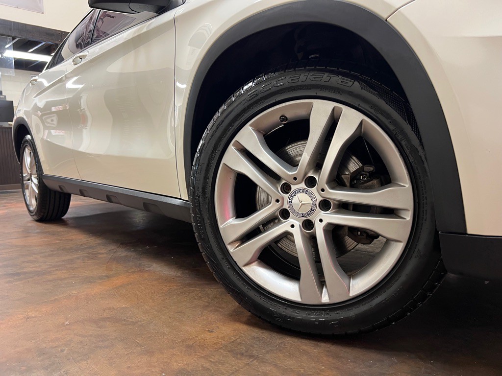 2016 Mercedes-Benz GLA-Class Image 38