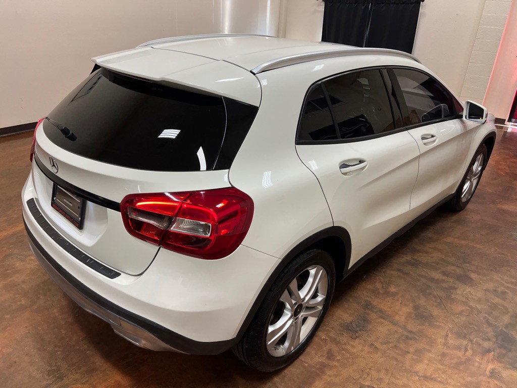 2016 Mercedes-Benz GLA-Class Image 45